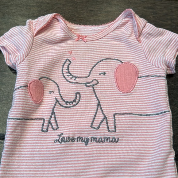 💜3/$15 Carter’s Baby Bundle - Picture 9 of 11